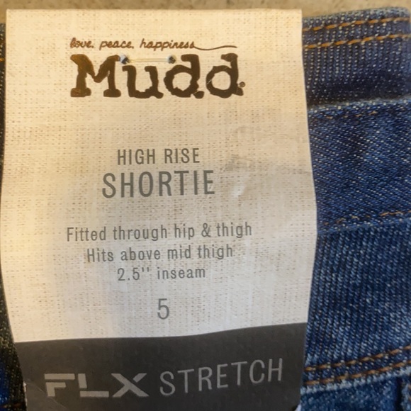 Mudd shorts size 5 - Picture 2 of 6